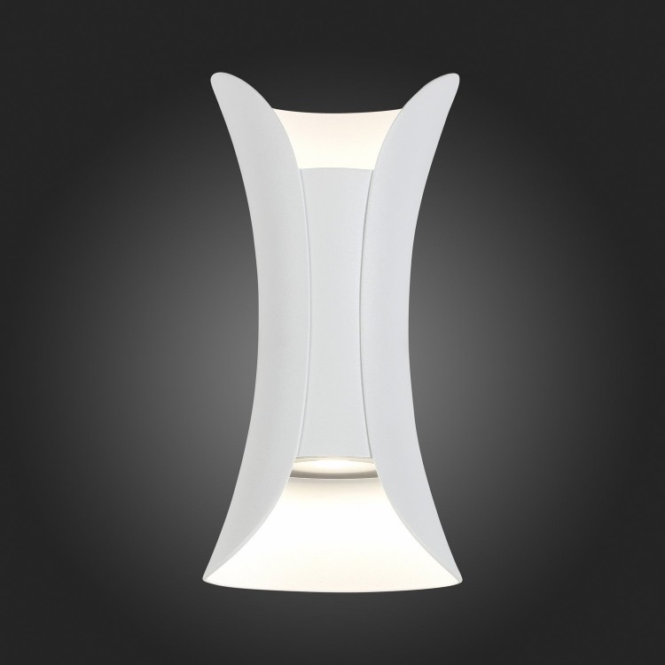 SL1584.501.01 Светильник уличный настенный ST-Luce Белый/Белый LED 1*12W 4000K COSETTO
