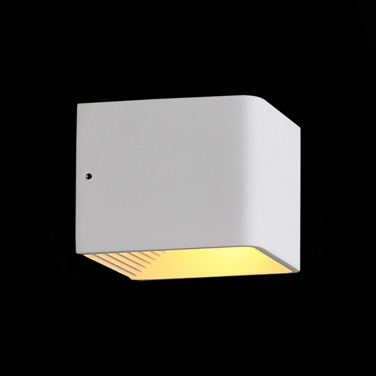 SL455.051.01 Светильник настенный ST-Luce Белый/Белый LED 1*6W 3000K GRAPPA 2