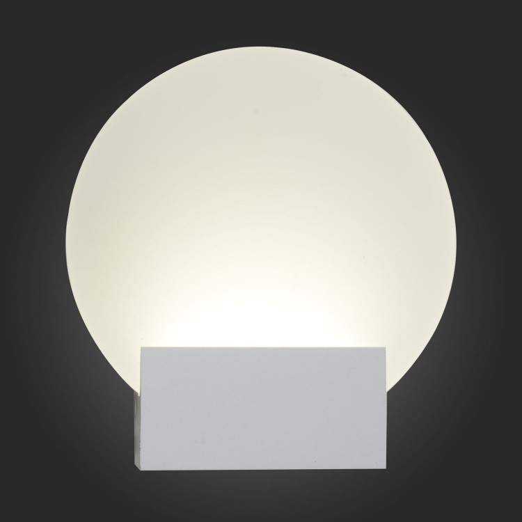 SL580.011.01 Светильник настенный ST-Luce Белый/Белый LED 1*6W 4000K LUOGO
