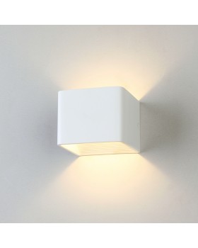 Настенный светодиодный светильник Corudo LED MRL LED 1060 белый